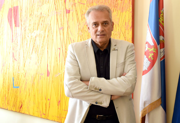 Александар Гајовић: Држава не треба да изађе из свих медија